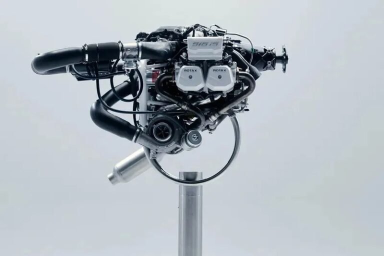 Rotax 916 iS/c engine [Credit: BRP-Rotax]