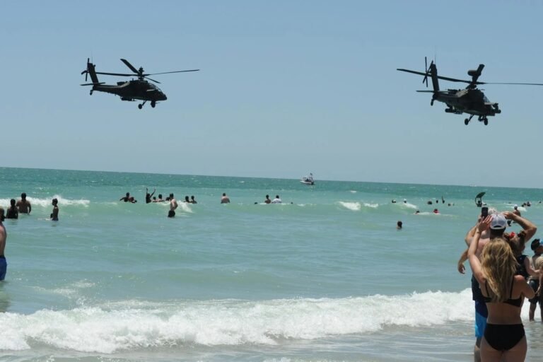 Pentagon reinstates Apache pilots after beach flyby Pentagon reinstates Apache pilots after beach flyby