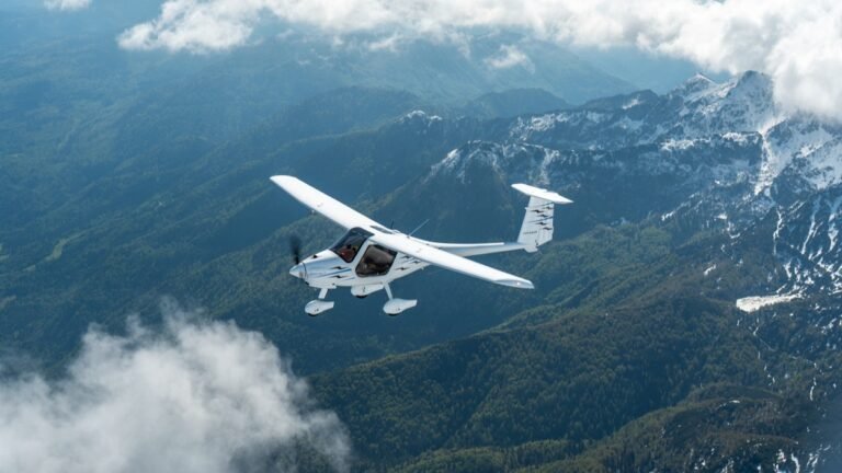 Pipistrel's Voyager targets a changing flight-school market Pipistrel's Voyager targets a changing flight-school market