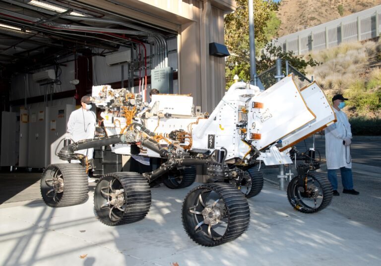 Sending repurposed Mars rover to the moon could cost more than $1 billion Sending repurposed Mars rover to the moon could cost more than $1 billion