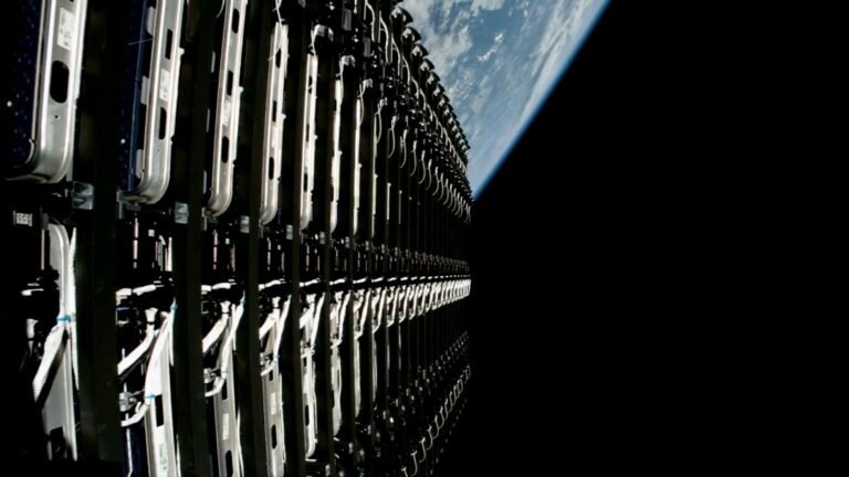 SpaceX wants to launch 100,000 Starlink satellites to orbit SpaceX wants to launch 100,000 Starlink satellites to orbit
