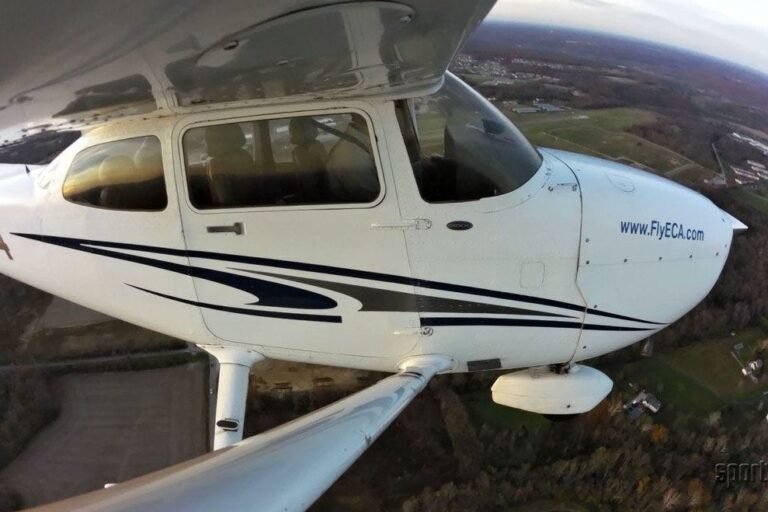 Sporty’s Pilot Shop is integrating Jeppesen ForeFlight into its educational offerings. [Credit: Sporty’s Pilot Shop]