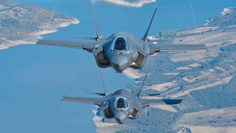 Zwei neue Staffeln und Trainingszentrum Air Show beim Tag der Marine, 2022