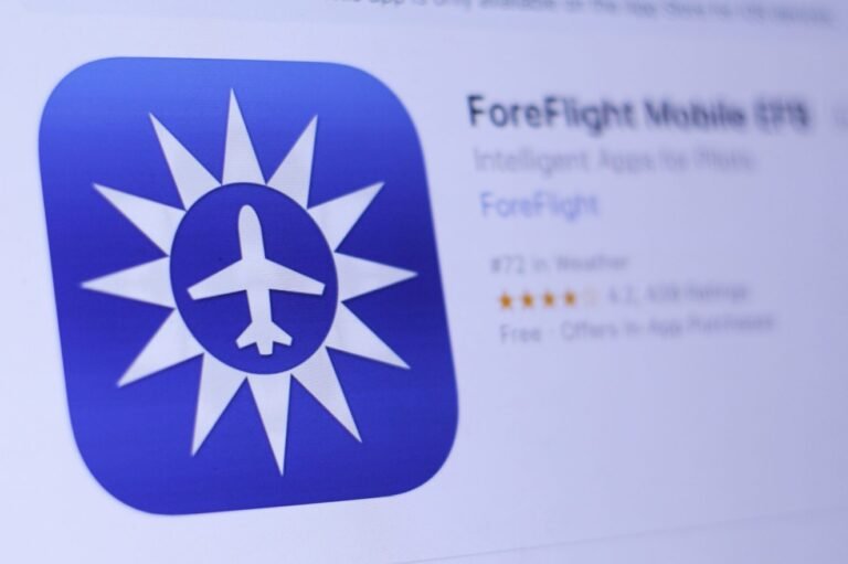 uAvionix and Jeppesen’s SkyPlay Brings ForeFlight to Cockpit Jeppesen ForeFlight app