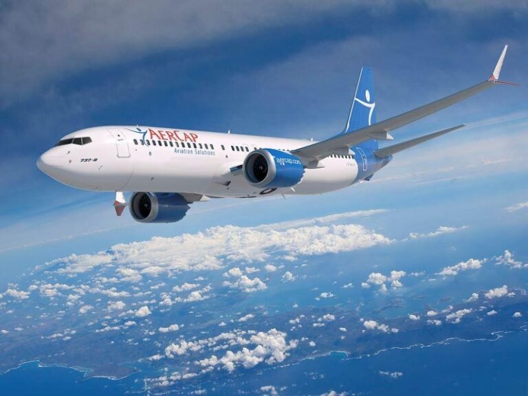 AerCap MAX 8