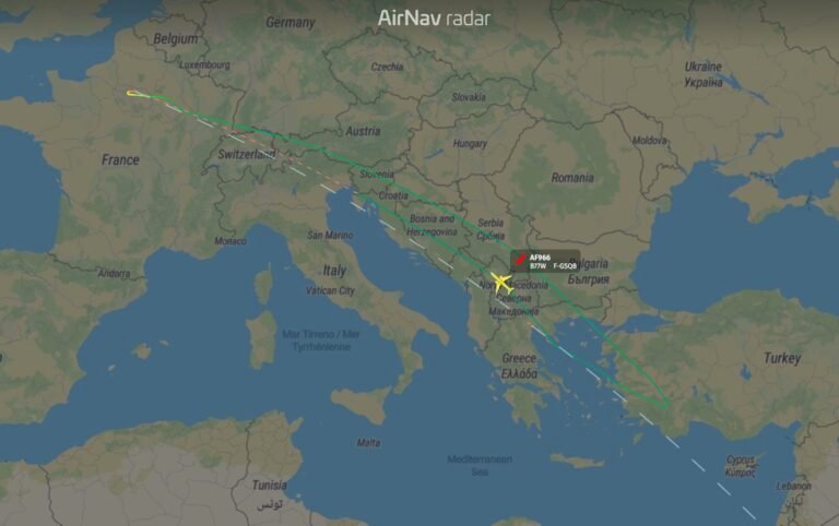 Air France AF966 and Lufthansa LH686 to Tel Aviv made a U-turn over Turkey Air France AF966 and Lufthansa LH686 to Tel Aviv made a U-turn over Turkey