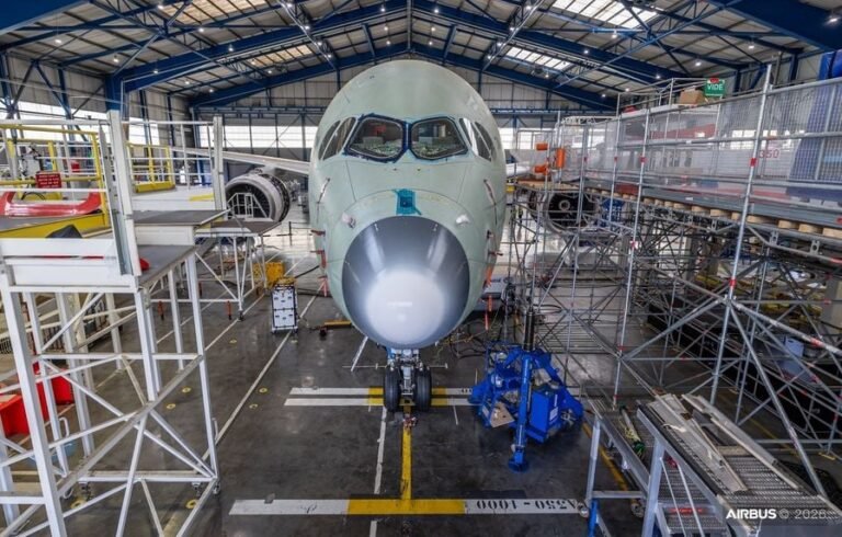 Airbus A350F ground vibration test