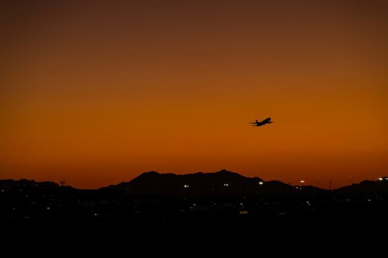 Arizona Senators Seek Changes To Phoenix Flight Path Plan Arizona Senators Seek Changes To Phoenix Flight Path Plan
