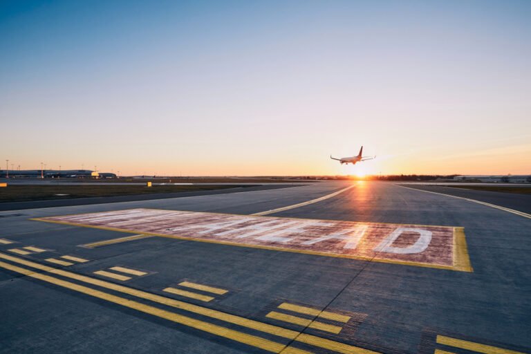 Bipartisan Senate Bill Targets Airport Surface Safety