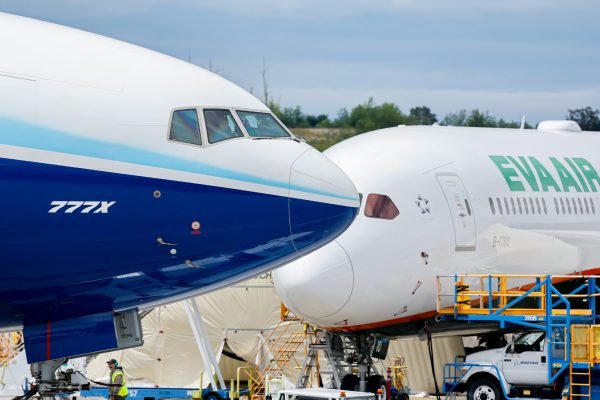 Boeing and SPEEA union set to resume contract talks Boeing and SPEEA union set to resume contract talks