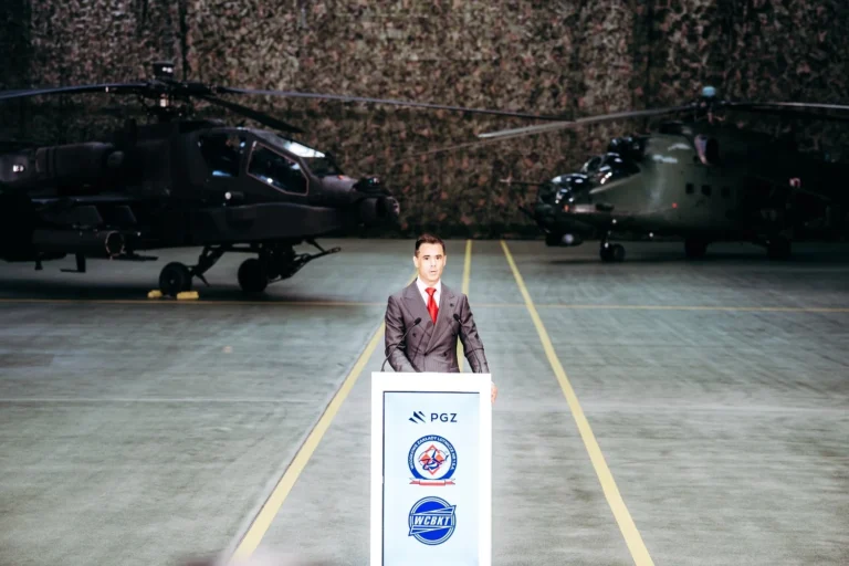 Boeing signs Apache support agreements with Polish defense companies Air Data News