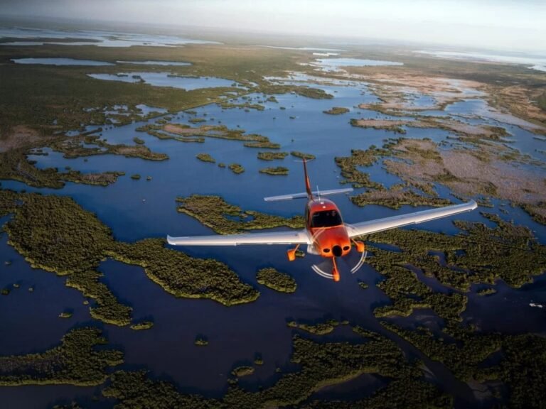 Cirrus Backlog Tops 1,000 Aircraft Cirrus Backlog Tops 1,000 Aircraft