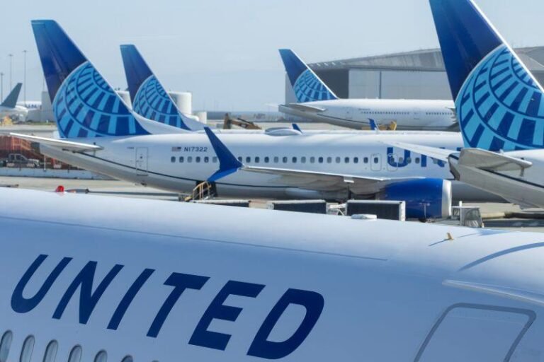 Daily Memo: Margin Moves And Merger Math, An Airline Odyssey United planes