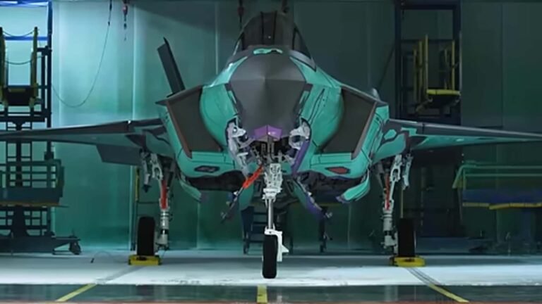 Erste F-35A für Deutschland zeigt sich.