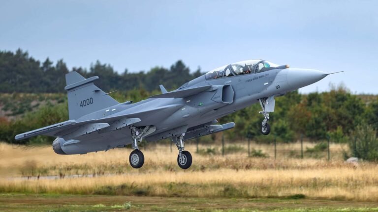 Erstflug für neue Kampfjet-Variante – Saab Gripen F beginnt Erprobung Die Fotos zeigen Mehrzweckhubschrauber vom Typ Z-20 der 75. Armeegruppe der chinesischen Volksbefreiungsarmee, die an einer Übung mit verschiedenen Themen teilnehmen.