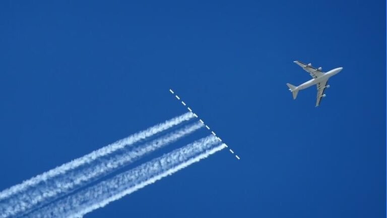 Google To Participate In North Atlantic Contrail-Avoidance Trial aircraft flying across blue sky above contrails
