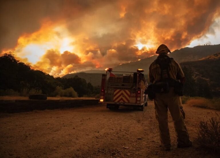 GA pilots can play a vital role in supporting air traffic controllers by reporting fires and assisting in search operations. [Credit: Los Angeles County Fire Department]
