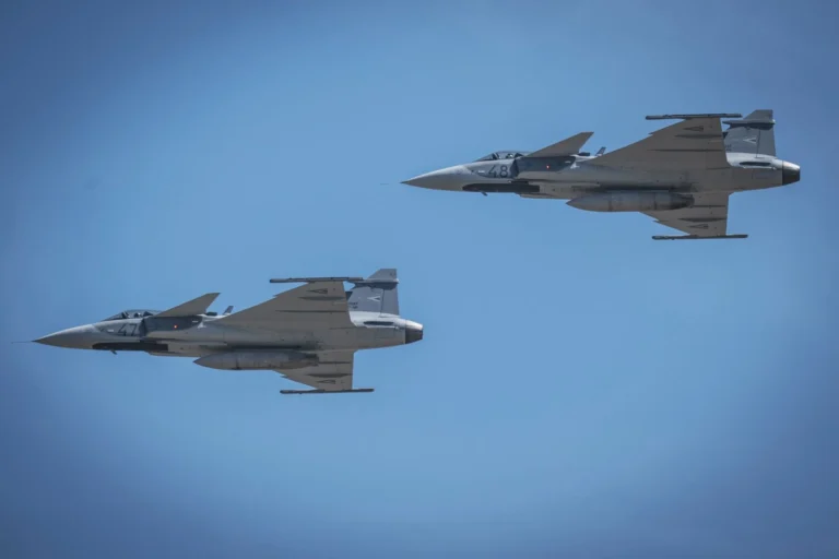 Hungarian Air Force Gripen crashes near Szolnok, pilot ejects safely Air Data News