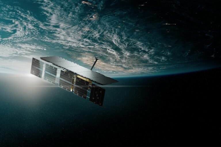 ICEYE sets up India arm for local radar satellite production ICEYE sets up India arm for local radar satellite production