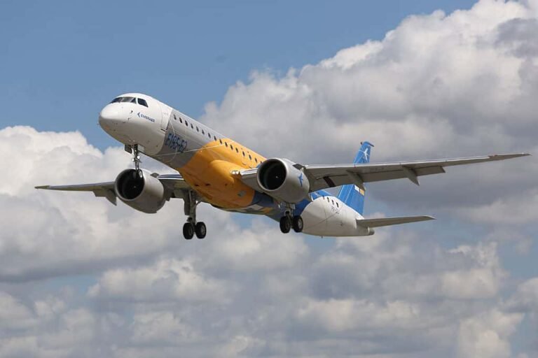 IndiGo verhandelt über E195-E2-Kauf: Embraer baut Indien-Offensive aus