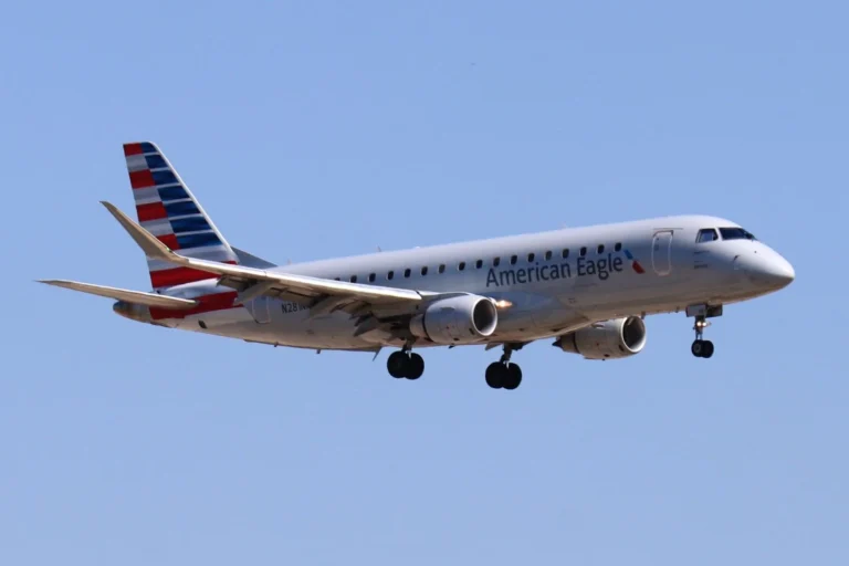 Marine One radio failure preceded close encounter with Envoy E175 Air Data News