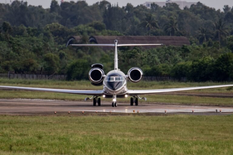 Senators accuse DHS of running in-house private jet service