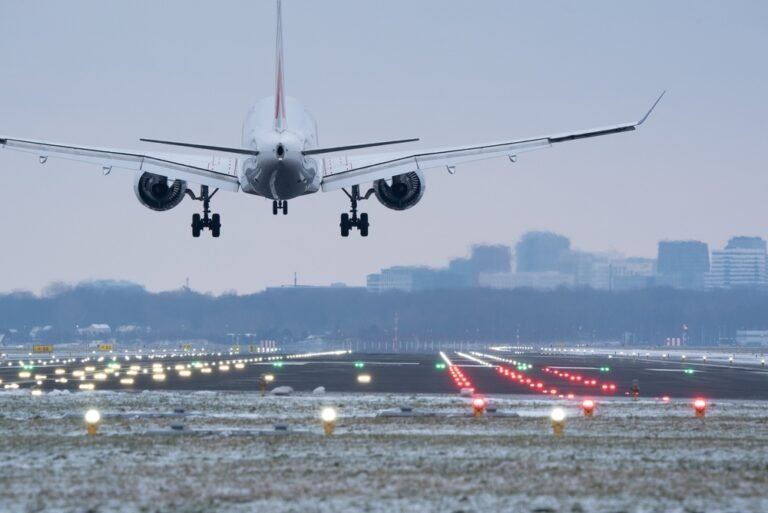 Severe Runway Incursions Jump 44% in 2025