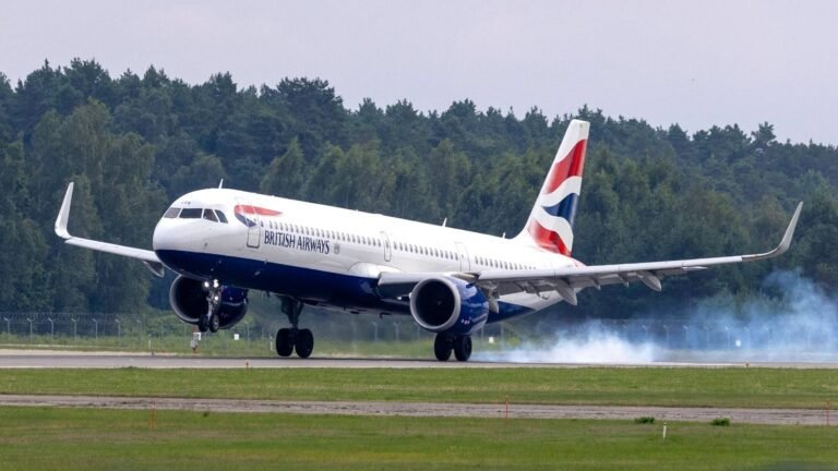 Storms Turn 45-Minute British Airways Service Into 2-Hour Flight To Nowhere Storms Turn 45-Minute British Airways Service Into 2-Hour Flight To Nowhere
