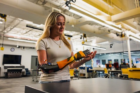 Stratasys and Limbitless Solutions Expand 12-Year Partnership on 3D Printed Prosthetics for Children The beneficiary Annika, whose prosthesis has color-changing paint. Photo via Stratasys.