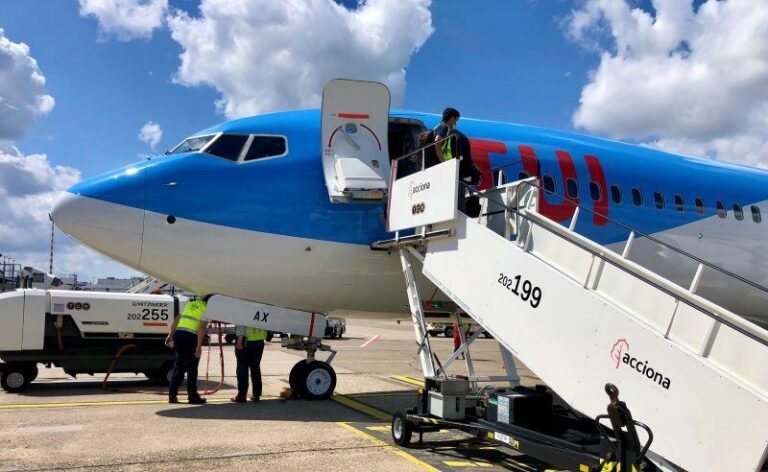 TUIfly Netherlands To Swap Out 737-8s For -10s TUI airlines