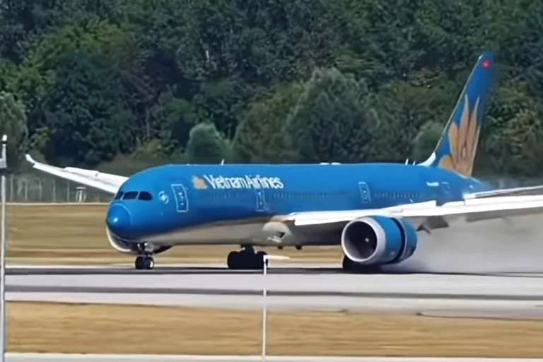 Tail strike and tire warnings confirmed on Vietnam Airlines 787 after Munich takeoff Air Data News