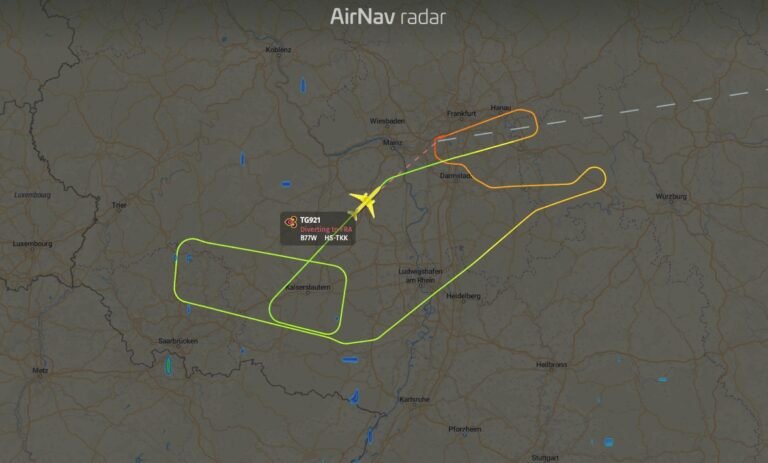 Thai Airways Boeing 777 flight TG921 to Bangkok declared an emergency and just returned to Frankfurt Thai Airways Boeing 777 flight TG921 to Bangkok declared an emergency and just returned to Frankfurt