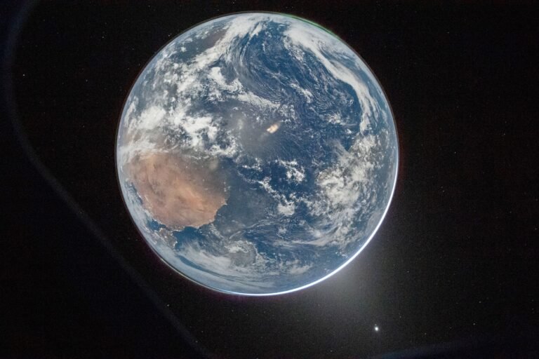 The COSMOSIS framework can ensure that Washington governs space with its complexity in mind. The COSMOSIS framework can ensure that Washington governs space with its complexity in mind.