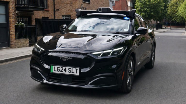 Wayve and Uber receive private hire vehicle licences from Transport for London