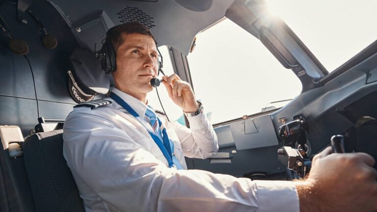 Why The FAA Tells Airline Pilots To Keep Mentally Flying The Aircraft Even With Autopilot On Why The FAA Tells Airline Pilots To Keep Mentally Flying The Aircraft Even With Autopilot On