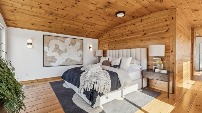 A Floating Home Lists in San Francisco for $1.7 Million A Floating Home Lists in San Francisco for $1.7 Million