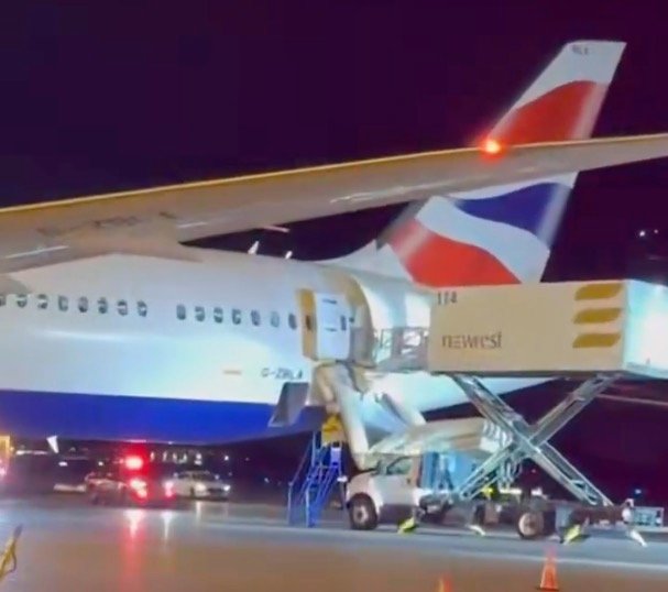 Accidental emergency slide deployment delays British Airways Boeing 787-10 to Heathrow Accidental emergency slide deployment delays British Airways Boeing 787-10 to Heathrow
