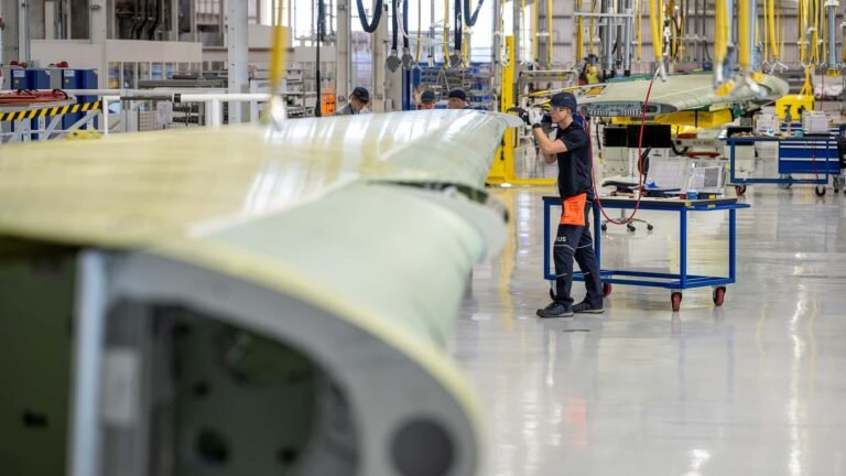 Airbus UK baut künftig noch mehr A321neo-Flügel Fertigung der Dornier Do 27 in Oberpfaffenhofen