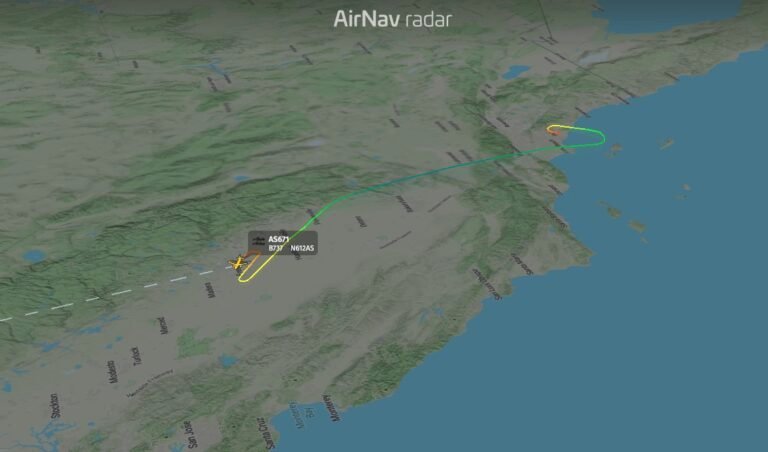 Alaska Airlines 26-year-old Boeing 737 from Santa Ana declared an emergency and diverted