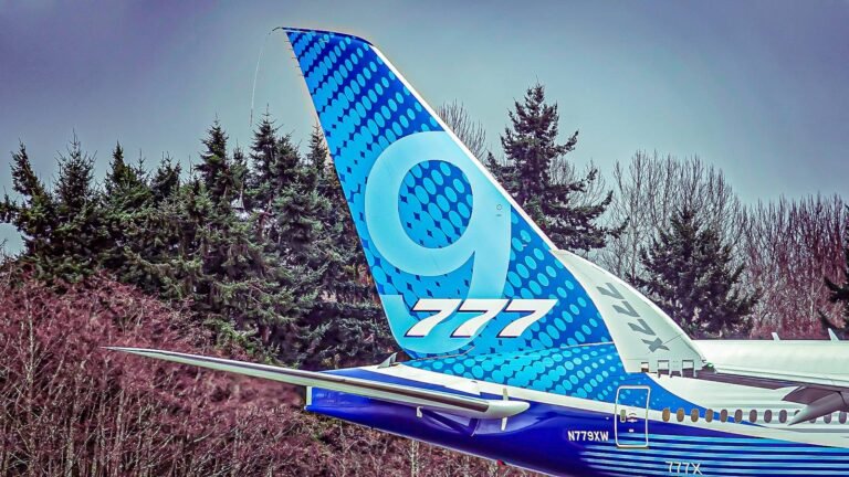 Automatic? Boeing Test Pilot Explains How The 777X’s Folding Wings Work Automatic? Boeing Test Pilot Explains How The 777X’s Folding Wings Work