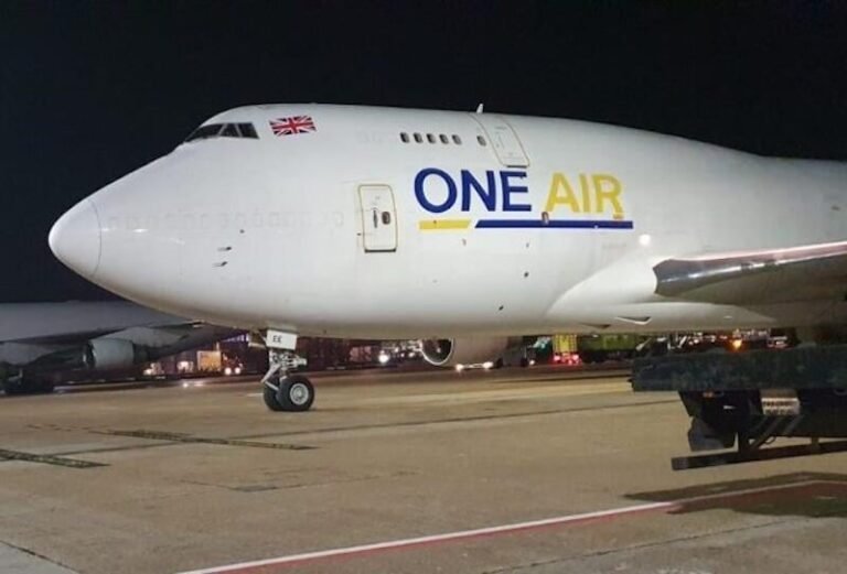 one air boeing 747-400