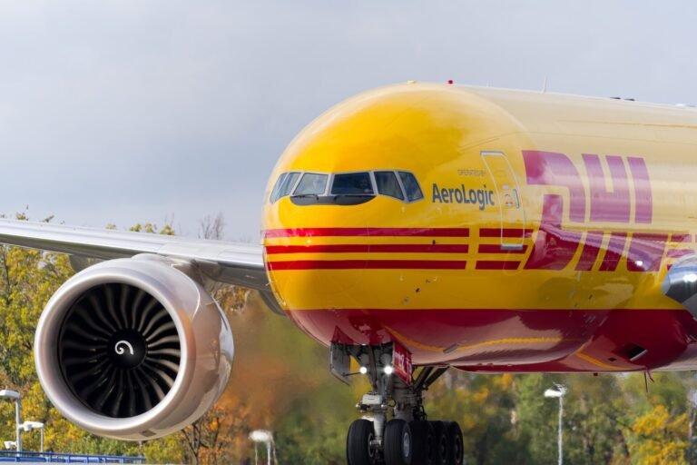 Boeing receives fuel-efficiency rule waiver to sell 35 777Fs Boeing receives fuel-efficiency rule waiver to sell 35 777Fs