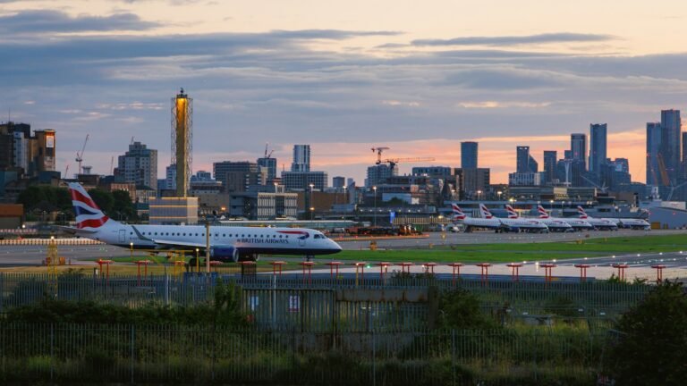 Bombardier's Global 8000 cleared to land at London City Airport Bombardier's Global 8000 cleared to land at London City Airport