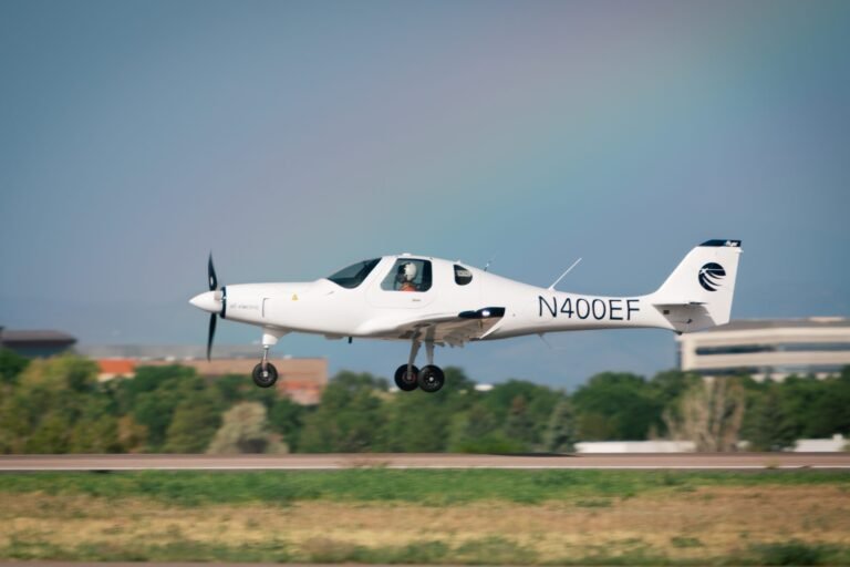 Bye Aerospace completes first flight of all-electric eFlyer 2 Bye Aerospace completes first flight of all-electric eFlyer 2