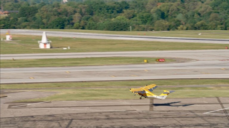 Electra EL2 hybrid electric demonstrator ultra short takeoff at Virginia airport