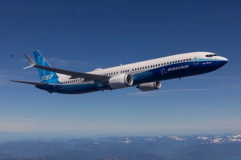 Boeing 737-10 737 MAX 10
