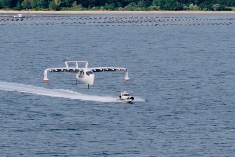 First crewed Viceroy ground-effect craft becomes airborne during flight test