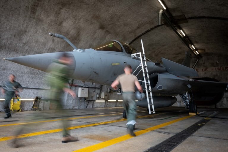 France starts work on Ukrainian Rafale pilot training France starts work on Ukrainian Rafale pilot training