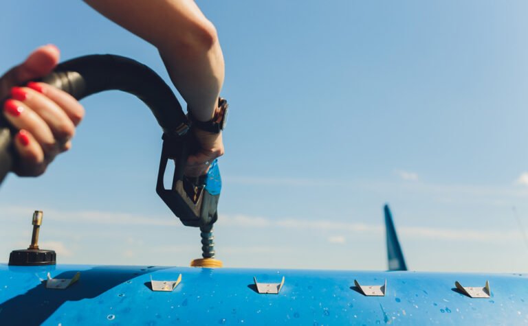 Full-Service 100LL Average Reaches $7.69 Full-Service 100LL Average Reaches $7.69