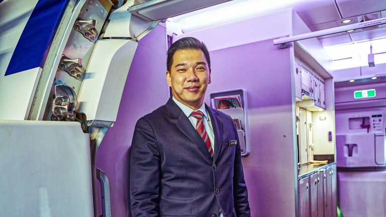 How Cabin Crew Rest & Sleep On The World’s Longest Flights How Cabin Crew Rest & Sleep On The World’s Longest Flights